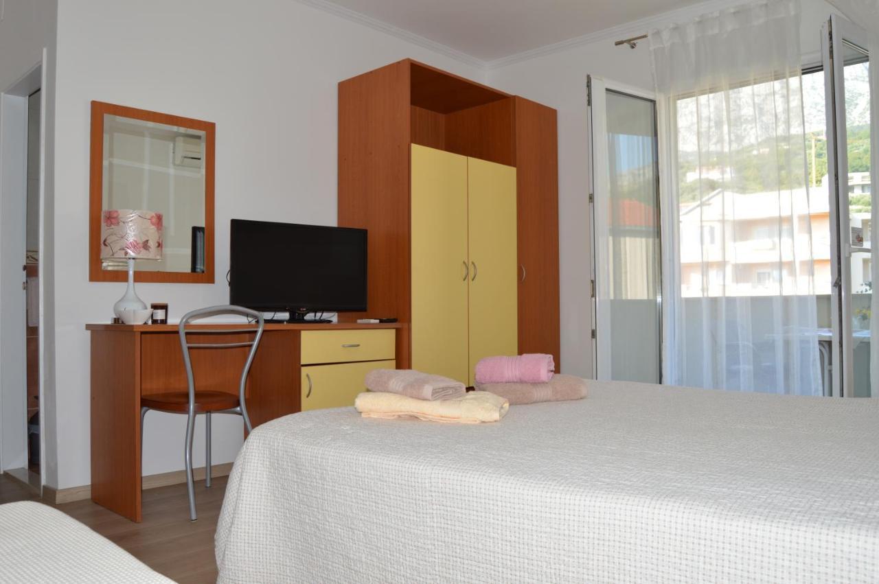 Rooms & Apartments Villa Anka Tucepi Exterior photo