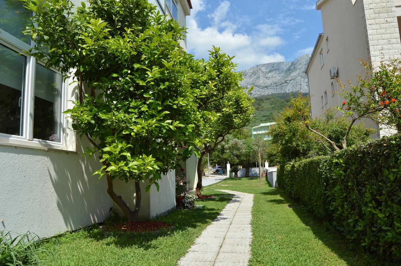 Rooms & Apartments Villa Anka Tucepi Exterior photo